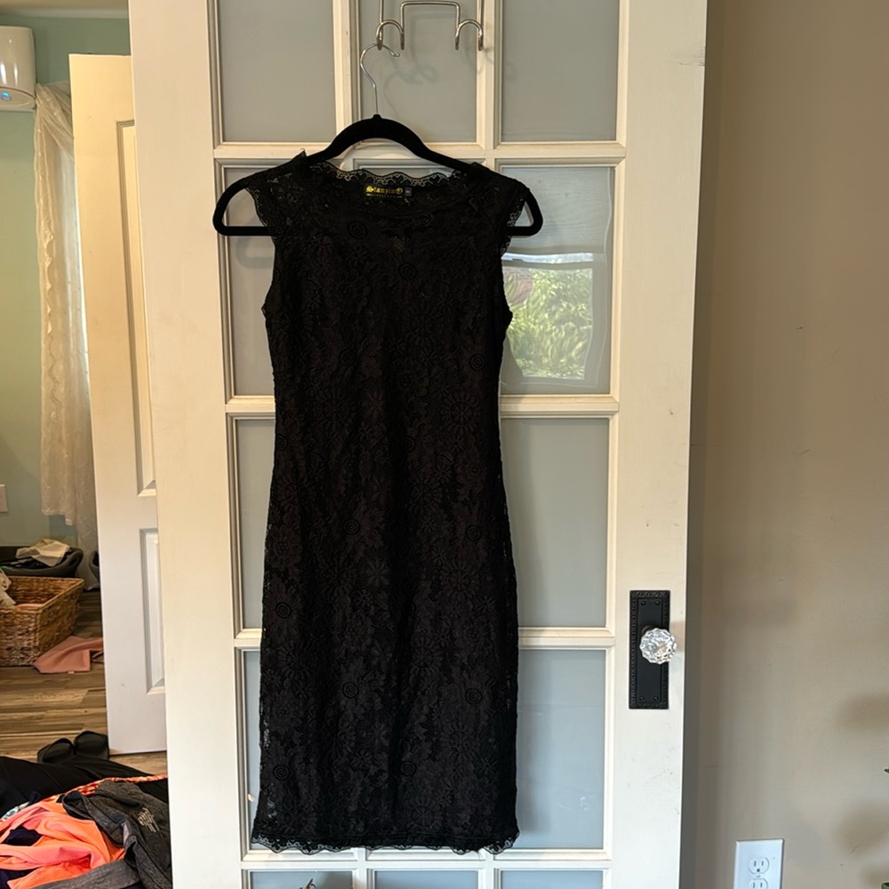 Women’s Sleeveless Black Lace Dress Small